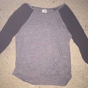 Gray and black baseball tee